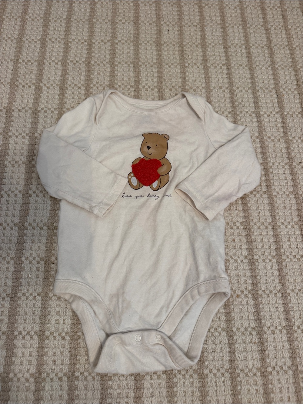 GAP Cream Long-Sleeve Bodysuit with Bear & Red Heart